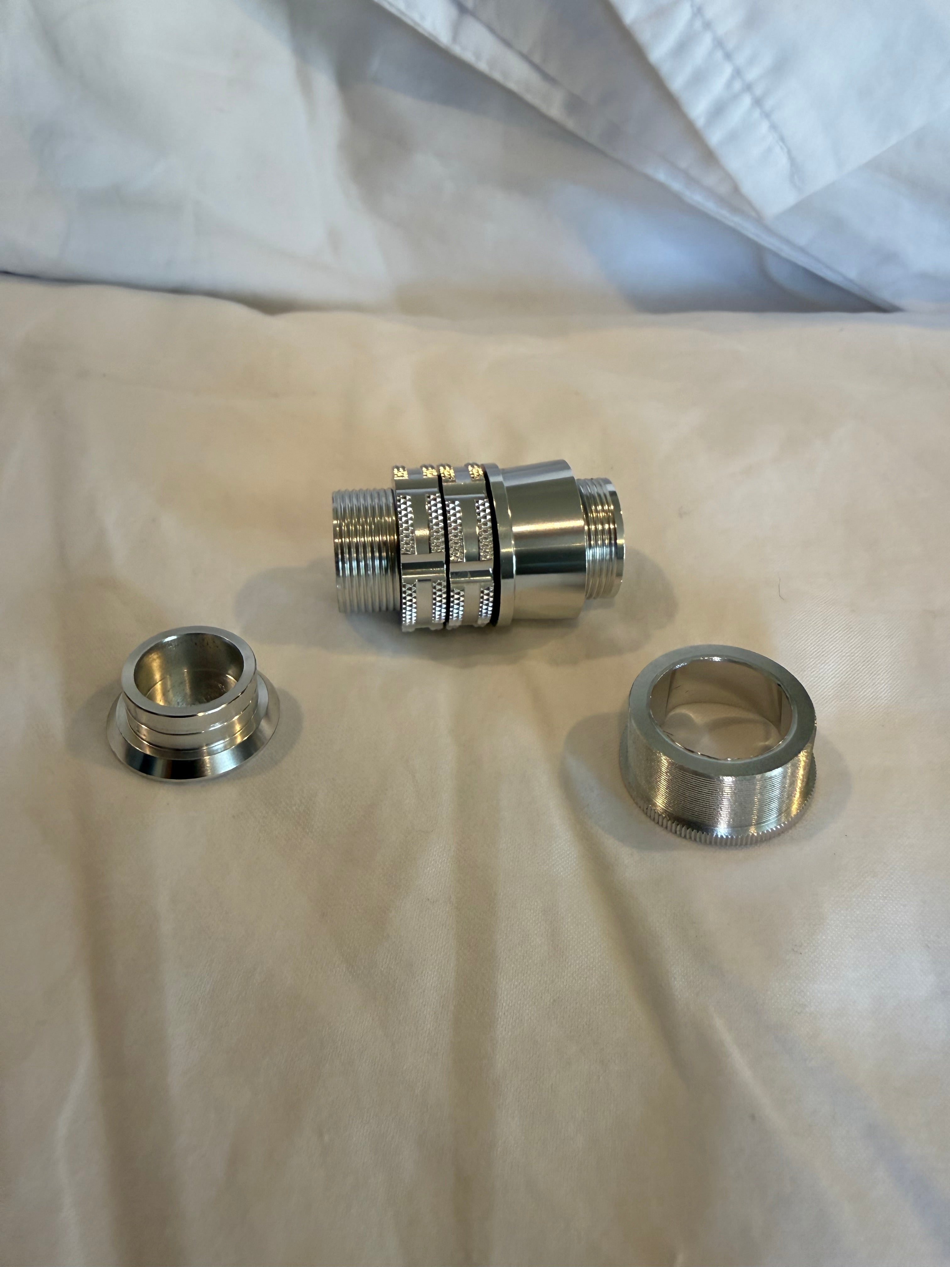 Aluminum, bright silver skeleton fly reel seat
